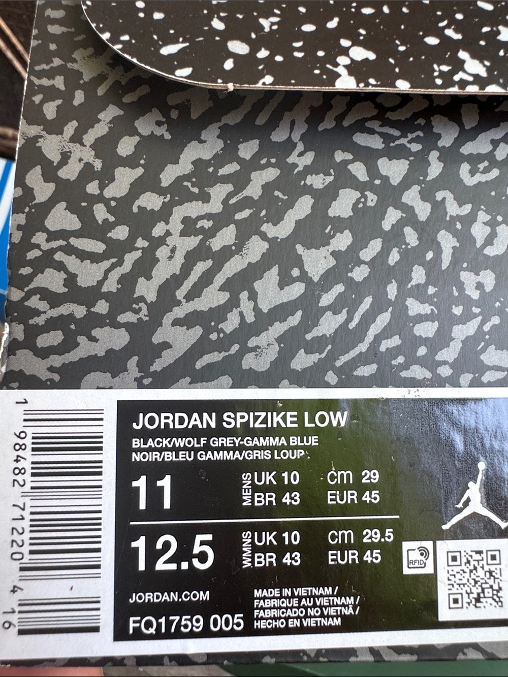 Black & Teal Retro Basketball Sneakers - Picture 4 of 4